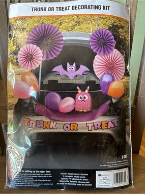 6/$20 Trunk or Treat Decorating Kit All Sealed in Bag. NWT